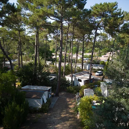 Natuara - L'ecrin Du Ferret Kamp alanı *